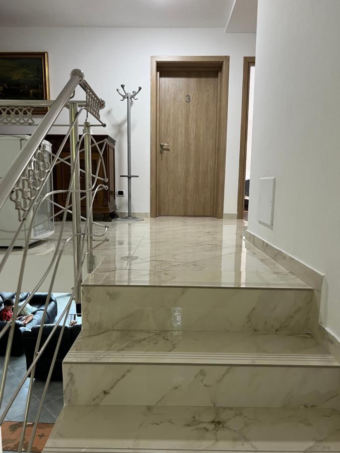 Pensiunea Albero Curtea de Argeş Εξωτερικό φωτογραφία